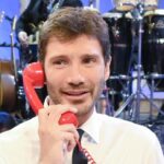 Cambio di programmazione per Affari Tuoi: la finale dell’Eurovision 2025 interrompe il game show