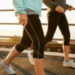 Camminare e fare faccende domestiche riduce il rischio di cancro, secondo uno studio
