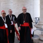 Cardinali in cerca di consenso: il conclave si prepara a un lungo confronto
