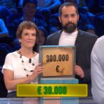 Enrico, il pompiere di Alessandria, vince 30 mila euro ad Affari tuoi ma scopre che nel suo pacco c’erano 300 mila