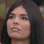 Federica Petagna mette in vendita le ciabatte del Grande Fratello: il prezzo sorprende i fan
