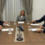 Giorgia Meloni e il sostegno a George Simion: un incontro che scuote l’Europa
