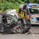Incidente a Merano: auto si schianta contro un muro, grave il conducente