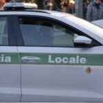 Incidente stradale a Genova: arrestato un uomo ubriaco dopo aver travolto due motociclisti