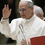 La morte di Papa Francesco segna l’inizio del pontificato di Papa Leone e una nuova era per la Chiesa