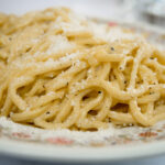 La scienza dietro la pasta cacio e pepe: come ottenere una salsa perfetta