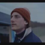 Luca Marinelli protagonista di “Paternal Leave”: un viaggio tra padre e figlia nei cinema dal 15 maggio