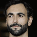 Marco Mengoni: la vita privata tra successi, sfide personali e la perdita della madre