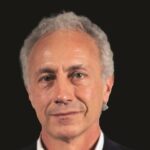 Marco Travaglio in scena a Cagliari: un’analisi satirica della storia italiana