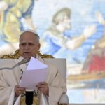 Papa Francesco ordina undici nuovi sacerdoti: l’importanza della missione nella Chiesa