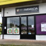 Rapina in farmacia a Reggio Emilia: uomo armato di coltello fugge con l’incasso