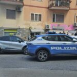 Rapina in un ufficio postale a Napoli: due arresti e ricerche in corso