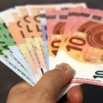 Sace premia i dipendenti con bonus straordinario nel 2024: un successo senza precedenti