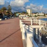 Santa Marinella intitola la Passeggiata al Mare a Papa Francesco nonostante le critiche