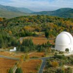 Scoperta di AT2024tvd: il primo evento di distruzione mareale off-nuclear osservato da telescopi ottici