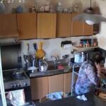 Terremoto a Napoli: scossa di magnitudo 4.4 ripresa da una telecamera a Pozzuoli