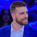 Andrea da Pavone Canavese protagonista di una serata emozionante ad “Affari Tuoi”
