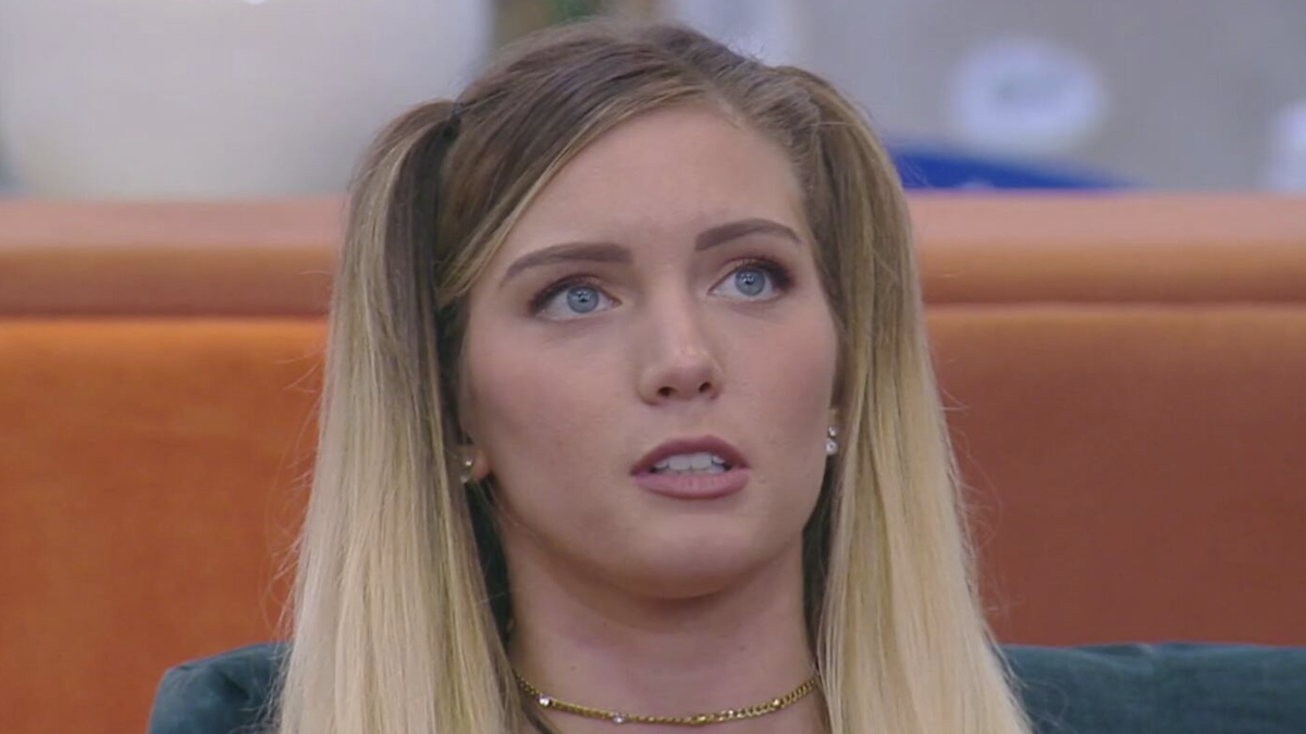 Anita Olivieri lancia una linea di intimo e sorprende il web con nomi ...