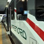 Arrestati due minorenni per rapine sui treni tra Milano e Lecco: la ricostruzione dei fatti