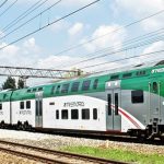 Furto in treno sulla Milano-Torino: ladro aggredisce passeggero a Pregnana Milanese