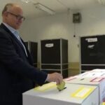 Gualtieri al seggio di Monteverde: il sindaco di Roma sottolinea l’importanza del voto