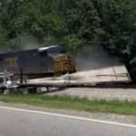 Incidente ferroviario in Alabama: treno merci collide con camion a un passaggio a livello
