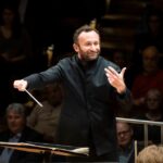Kirill Petrenko chiude la stagione sinfonica 2024/2025 all’Accademia Nazionale di Santa Cecilia
