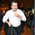Matteo Salvini denuncia minacce ai familiari: solidarietà bipartisan dopo gli insulti sui social