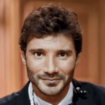 Stefano De Martino in vacanza in Sardegna: gossip e nuove frequentazioni