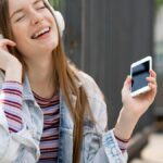 Studio rivela come il cervello si sincronizza con la musica: emozioni e movimento in risonanza