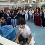 Un pianoforte in ospedale: un gesto di solidarietà per i bambini ricoverati a Napoli
