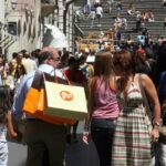 Via Condotti verso la pedonalizzazione totale: il Campidoglio avvia il progetto