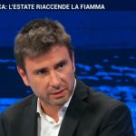 Alessandro Di Battista critica la politica di Giorgia Meloni e l’urbanistica milanese