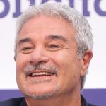 Andrea Vianello critica Pino Insegno su X: le reazioni del web e il contesto televisivo