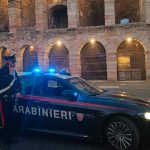 Arresti a Verona: due uomini condannati per reati gravi, uno per rapina e l’altro per violenza sessuale