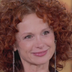 Beatrice Luzzi sotto accusa per commento infelice su Gigi Proietti durante un festival