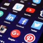 Cresce il dibattito europeo sulla protezione dei minori dai social media: Meta propone un’età digitale comune
