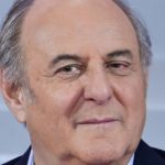 Gerry Scotti torna in gioco con La Ruota della Fortuna: la sfida con Affari Tuoi