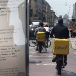 Glovo introduce un bonus estivo per i rider, ma le polemiche non si placano