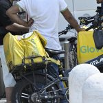 Glovo risponde alle polemiche sui bonus ai rider in condizioni di caldo estremo