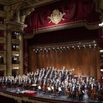 Il teatro alla scala reintroduce il dress code: regole per un maggiore decoro