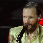 Jovanotti: due anni dopo l’incidente in bici, il dolore è un compagno di viaggio