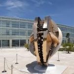 La scultura “Rosa del deserto” di Arnaldo Pomodoro si trasferisce a Castel Gandolfo