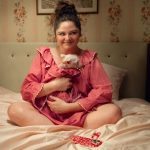 La serie “Too Much”: una nuova visione di Londra e della vita moderna