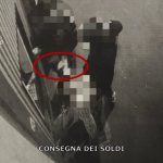 Rapina a luci rosse: arrestati due giovani dopo l’aggressione di un 23enne