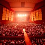 Teatro Arcimboldi di Milano: la stagione 2025/2026 si apre all’insegna dell’intelligenza naturale