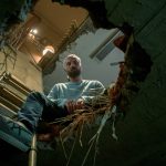 Thriller tedesco Brick: un muro misterioso intrappola i protagonisti in un condominio