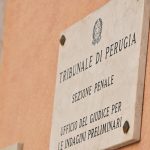 Truffa da cinquemila euro per partecipare a Uomini e Donne: due donne sotto processo a Perugia