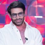 Uomini e Donne: Gianni Sperti potrebbe diventare tronista nella nuova stagione del programma
